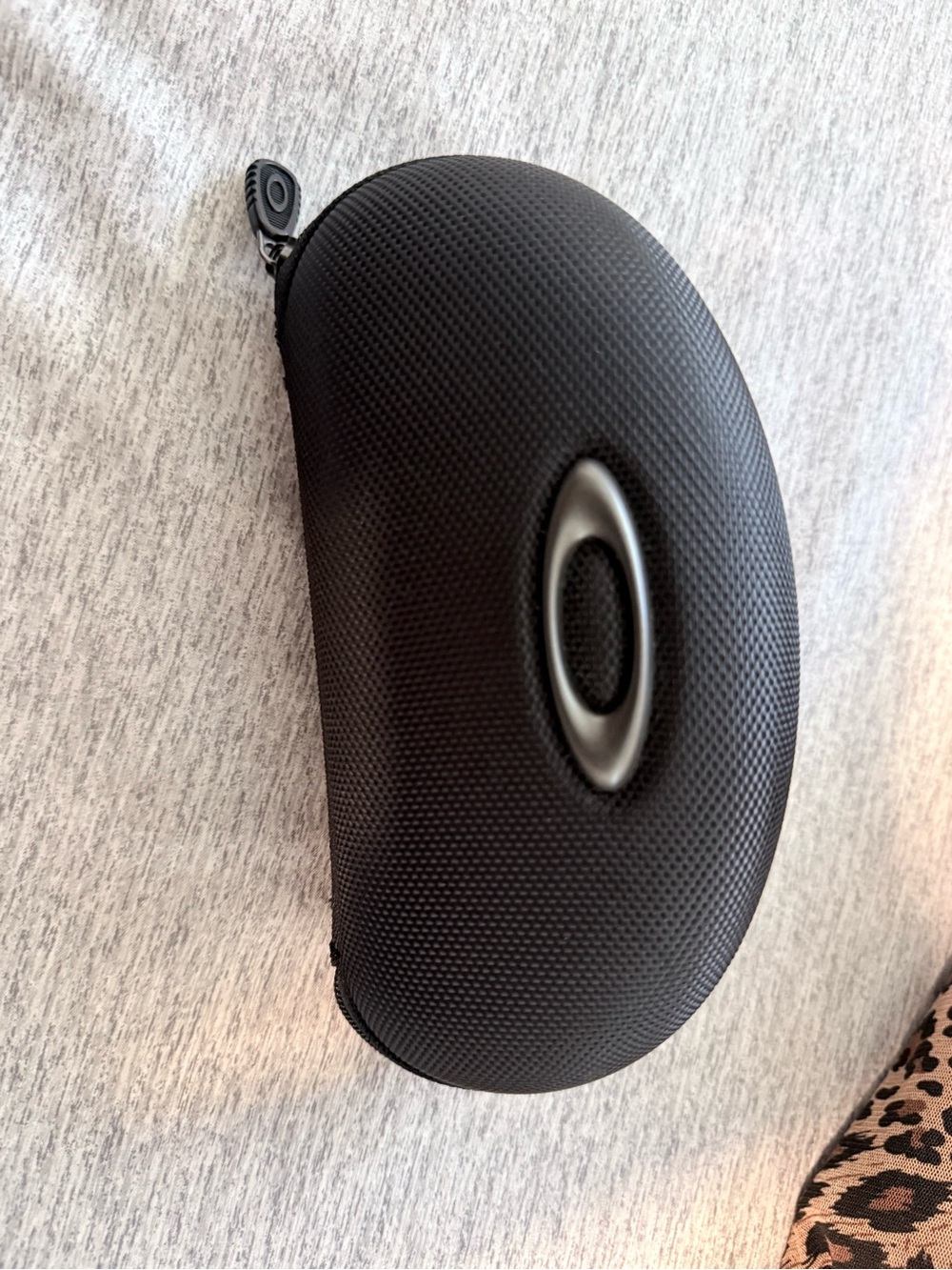 Oakley black hard shell glasses case